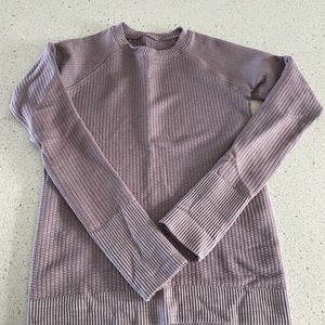 Lululemon ‘restless pullover’ size 6